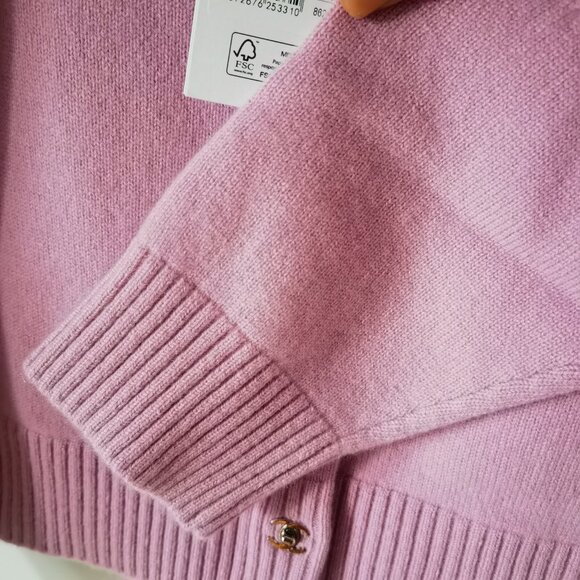 NEW Chanel Pink Cashmere Wool Cardigan - Picture 10 of 14